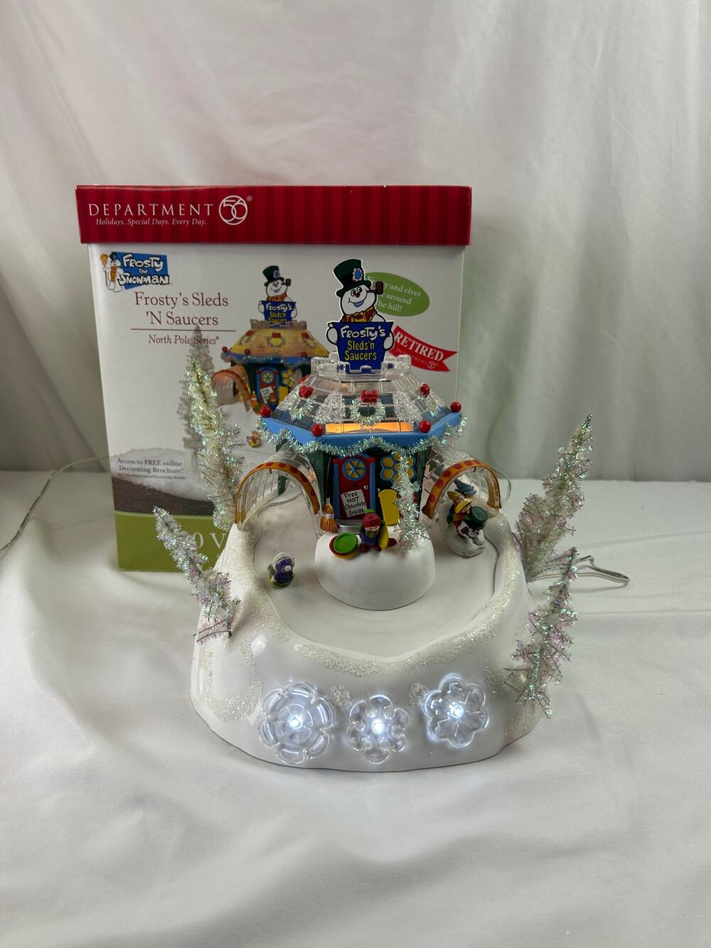 Dept 56 Frosty's Sleds N Saucers 56449 North Pole Animated Lighted 2005 Working